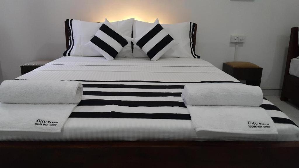 Aura City Hostel 아누라다푸라 외부 사진