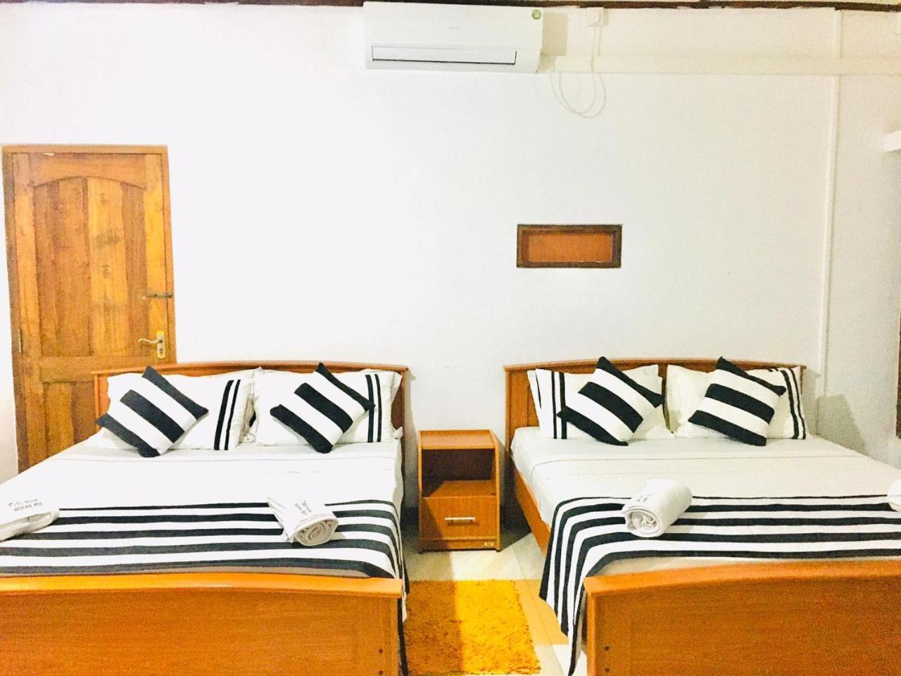 Aura City Hostel 아누라다푸라 외부 사진