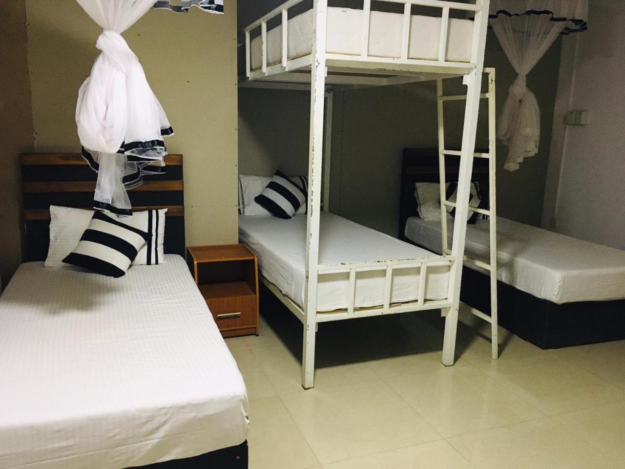 Aura City Hostel 아누라다푸라 외부 사진