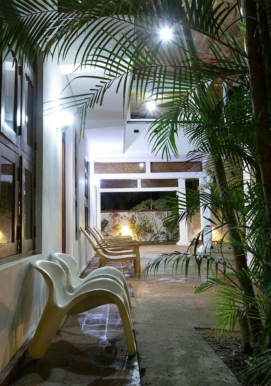 Aura City Hostel 아누라다푸라 외부 사진
